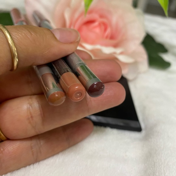 MAYBELLINE 3 LIP LINER COLORSENSATIONAL COLORS BEIGE BABE 102,NUDE20 & RAISIN40 - Picture 3 of 4